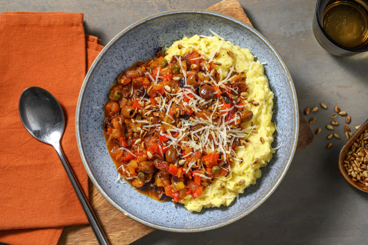 Caponata à la sicilienne aux aubergines et aux raisins secs
