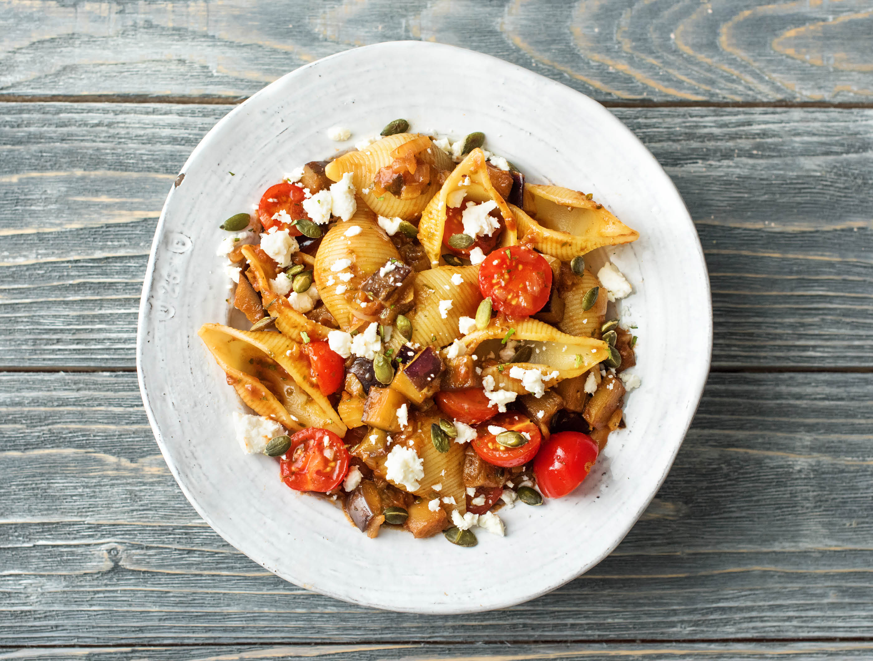 Conchiglie intégrales avec sauce de tomates cerise et feta
