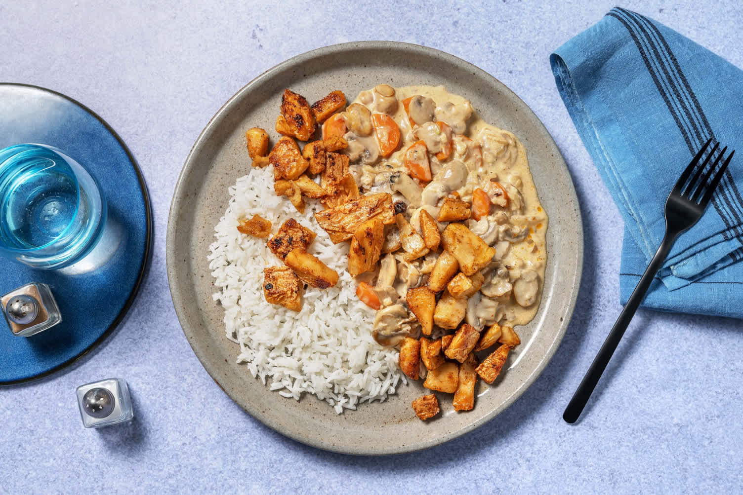 Cremige Jägerpfanne mit veganen Filetstücken