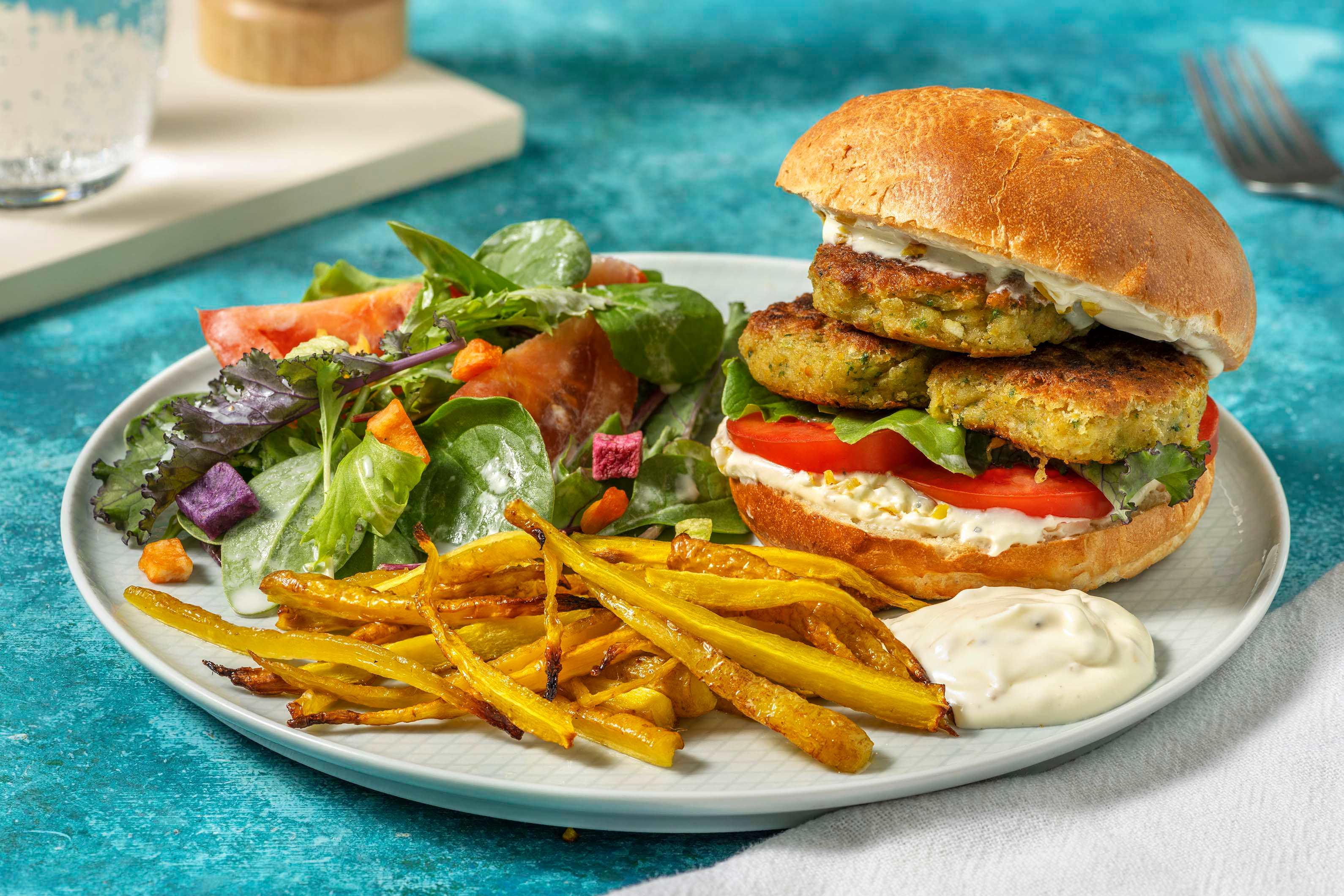 Falafel Smash Burger! mit gelbem Karotten-Zaziki