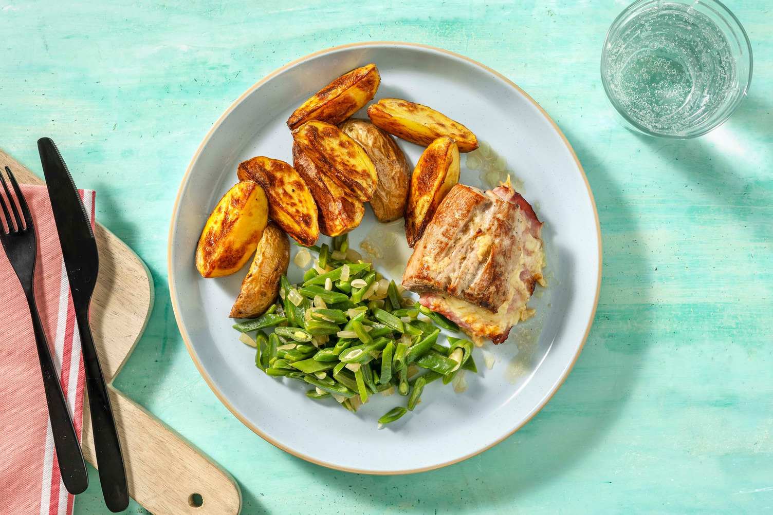 Filet mignon de porc farci au jambon et au fromage vieux