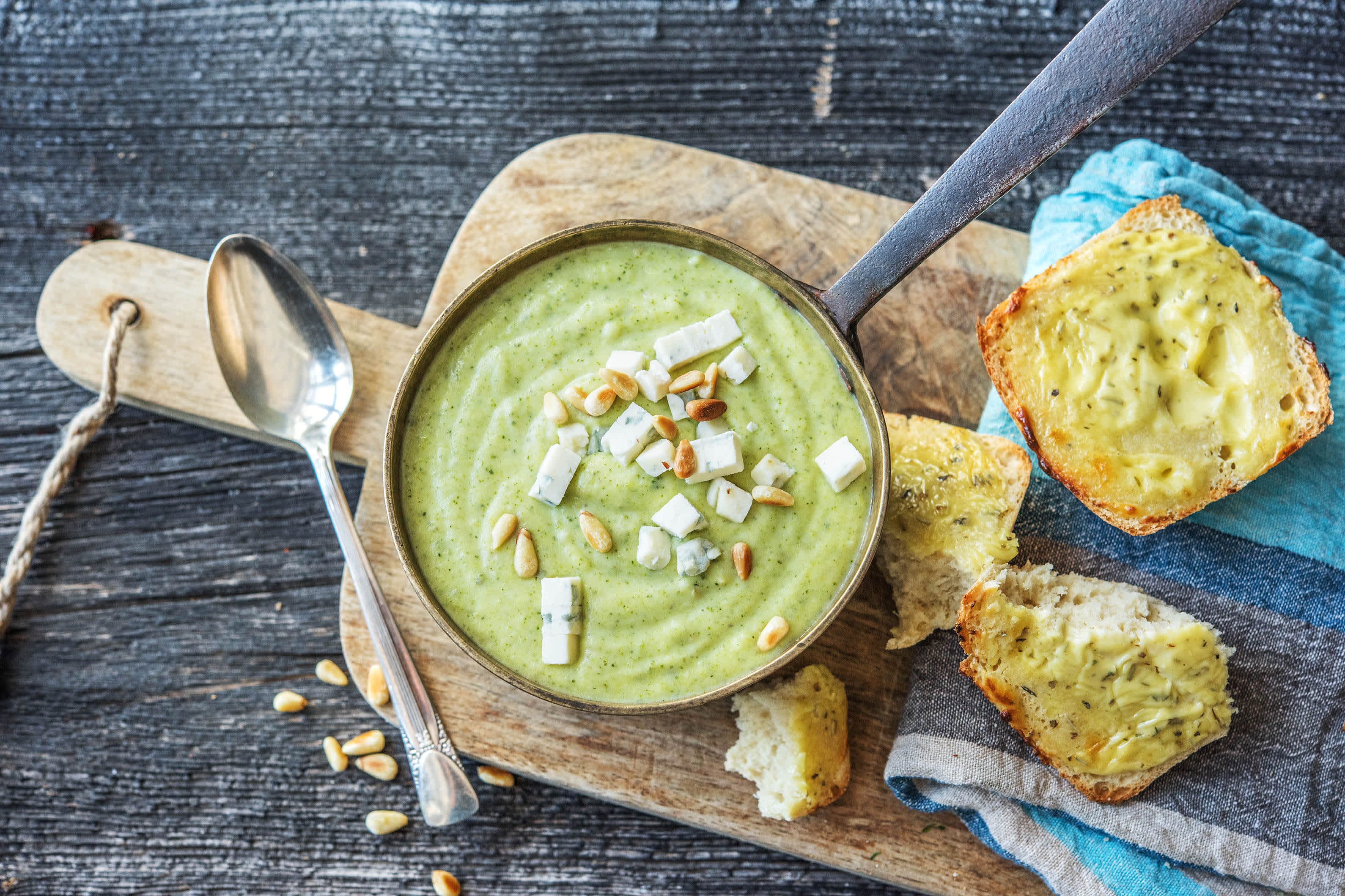 Velouté de brocolis au danablu