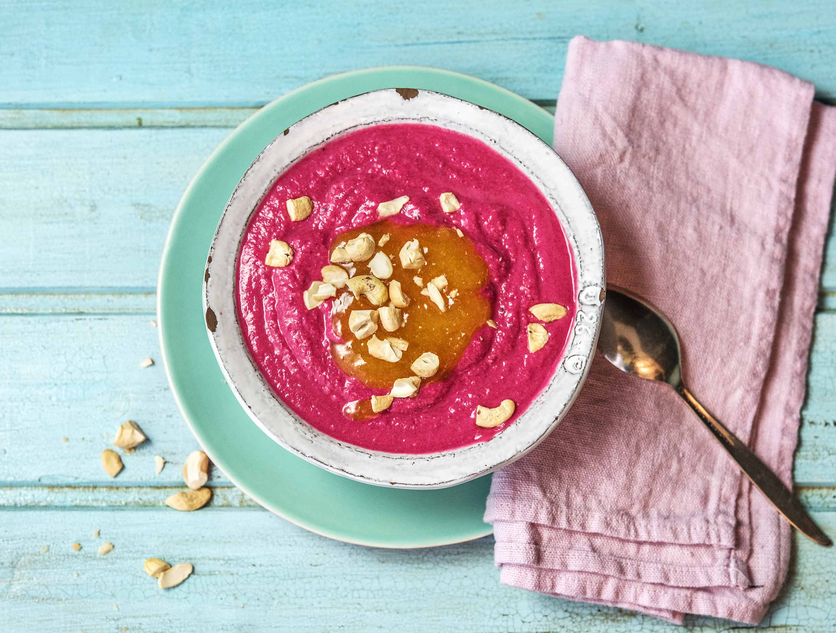Fruitige bietensmoothiebowl