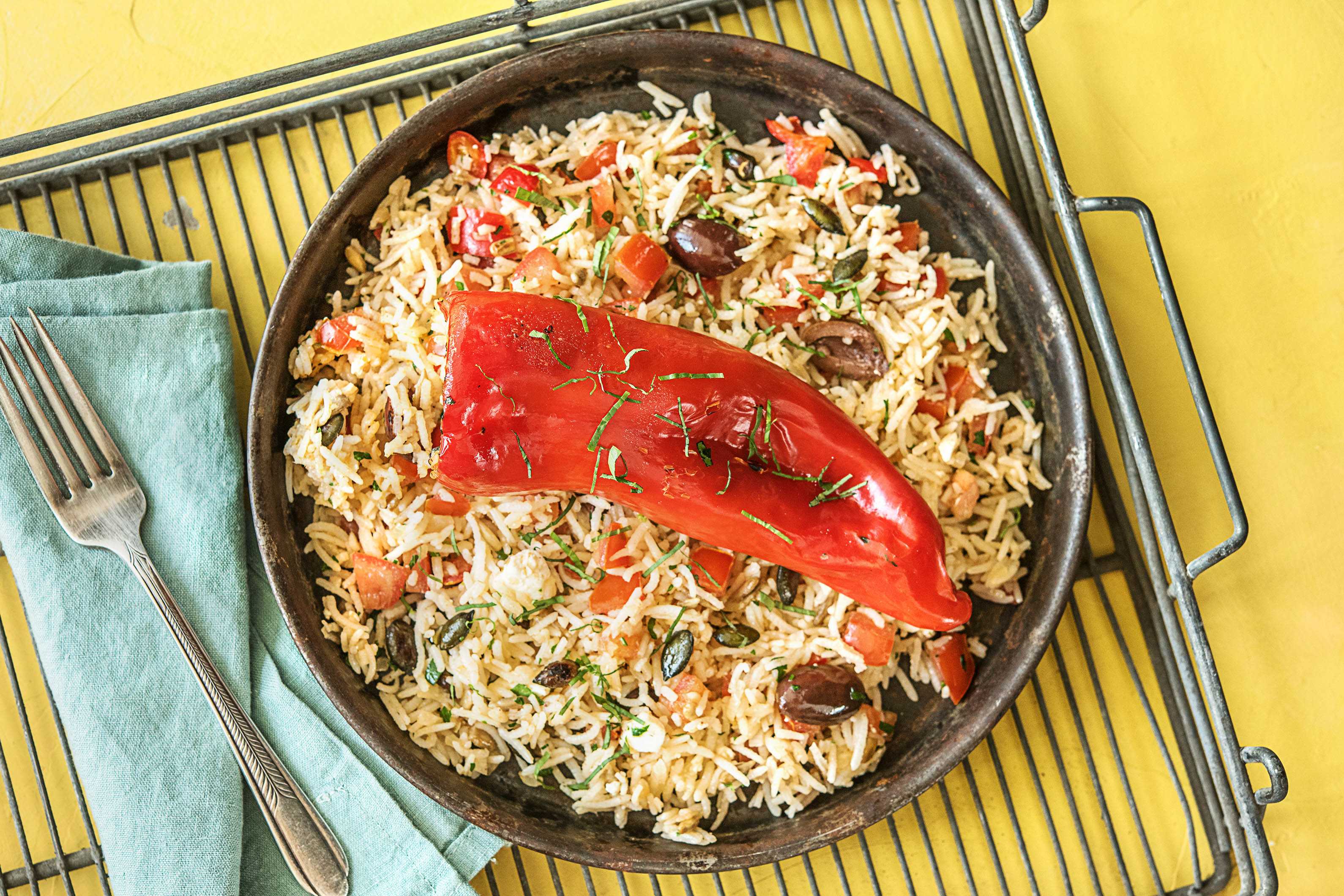 Poivron pointu farci au riz et à la feta