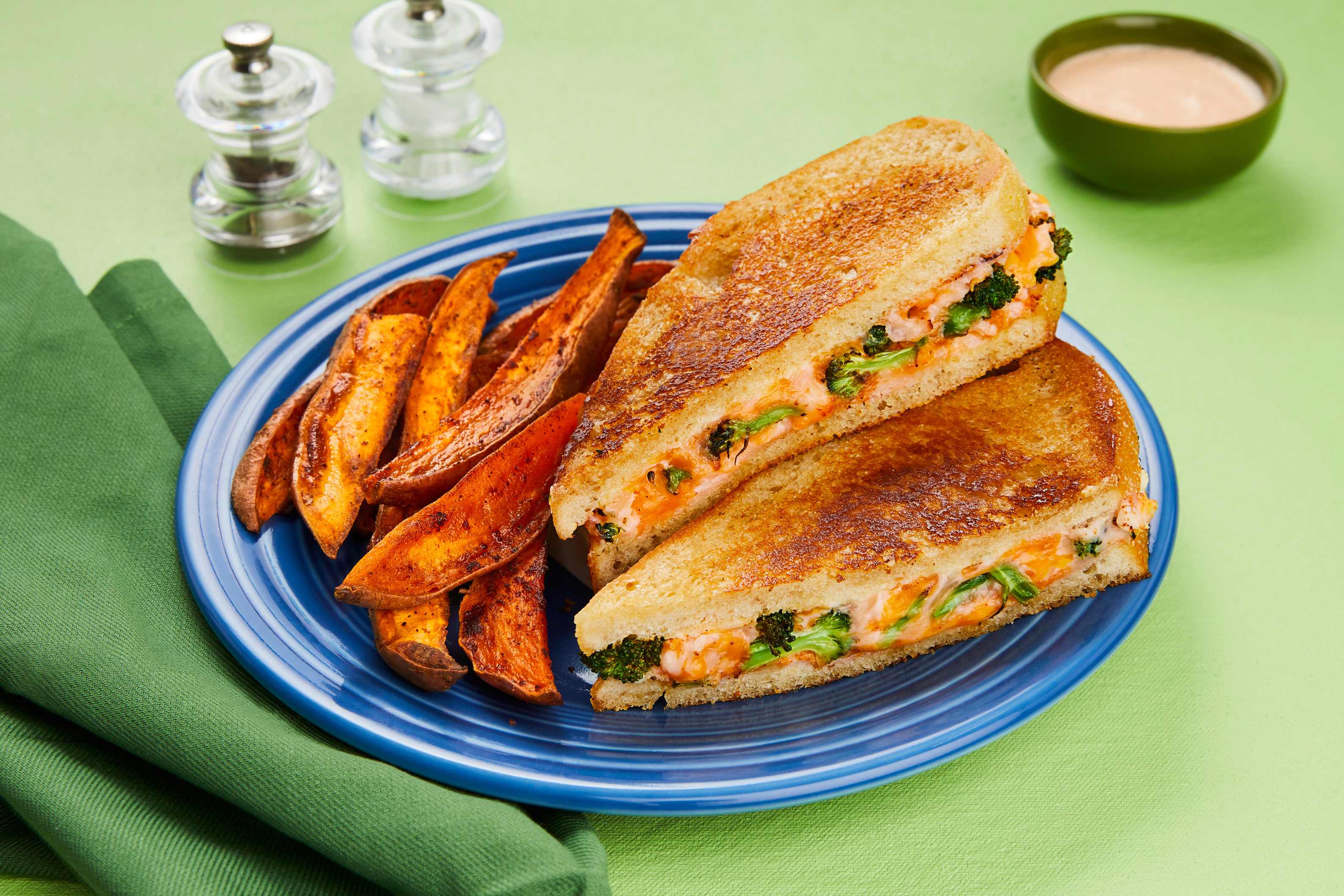 Gooey Broccoli Cheddar Melts