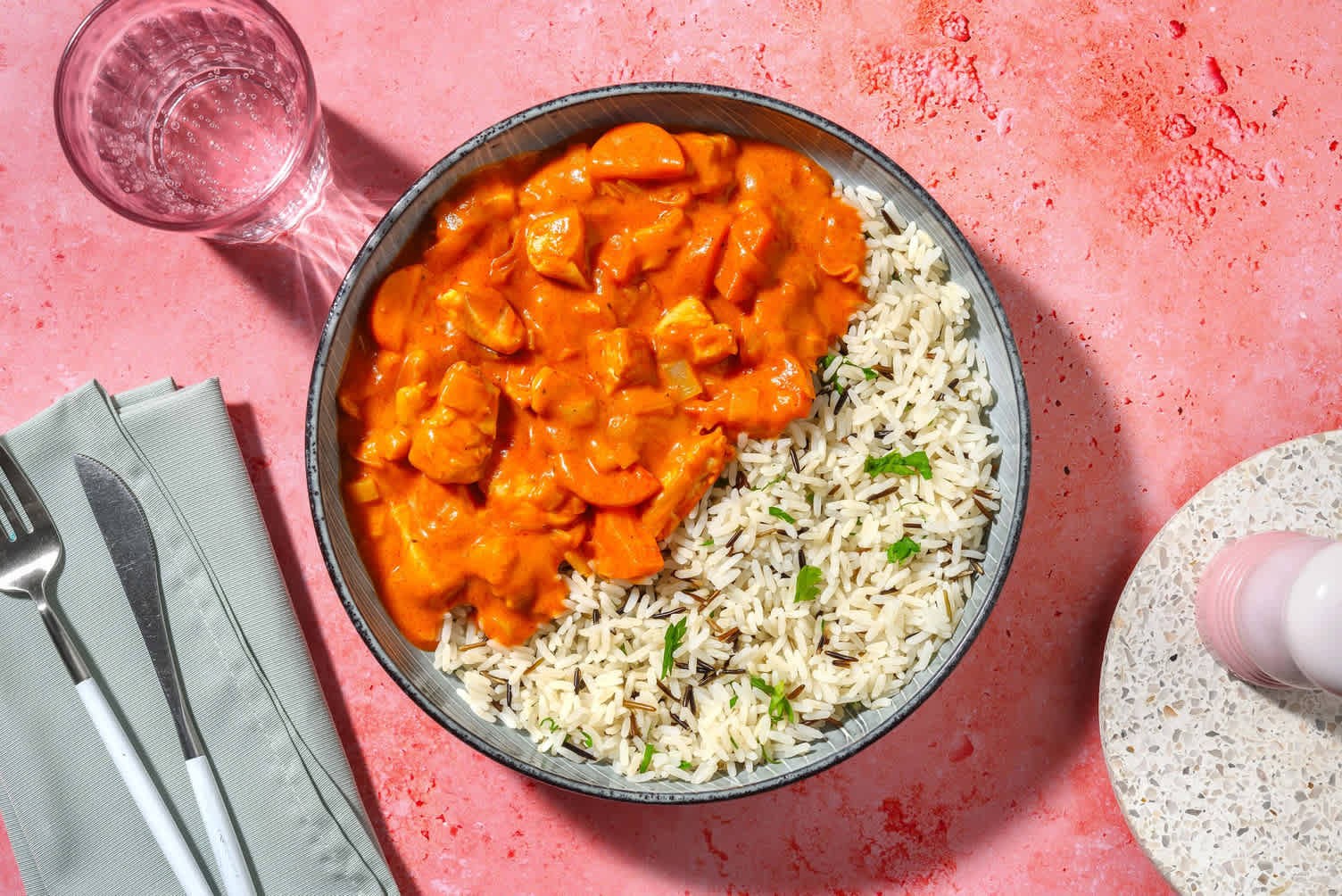 Hähnchengeschnetzeltes in Tomaten-Sahne-Soße