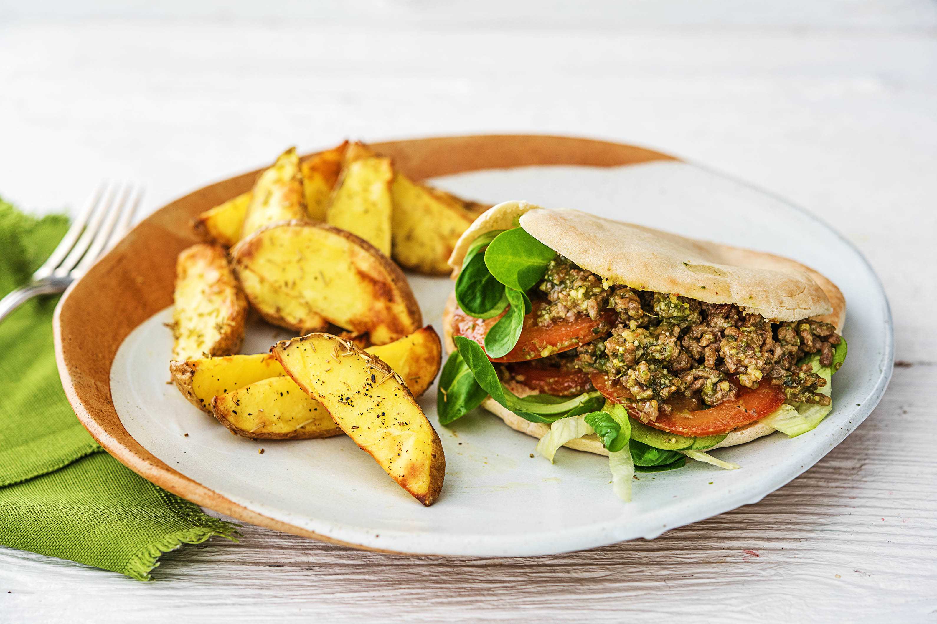 Pains pita au bœuf haché à l’italienne