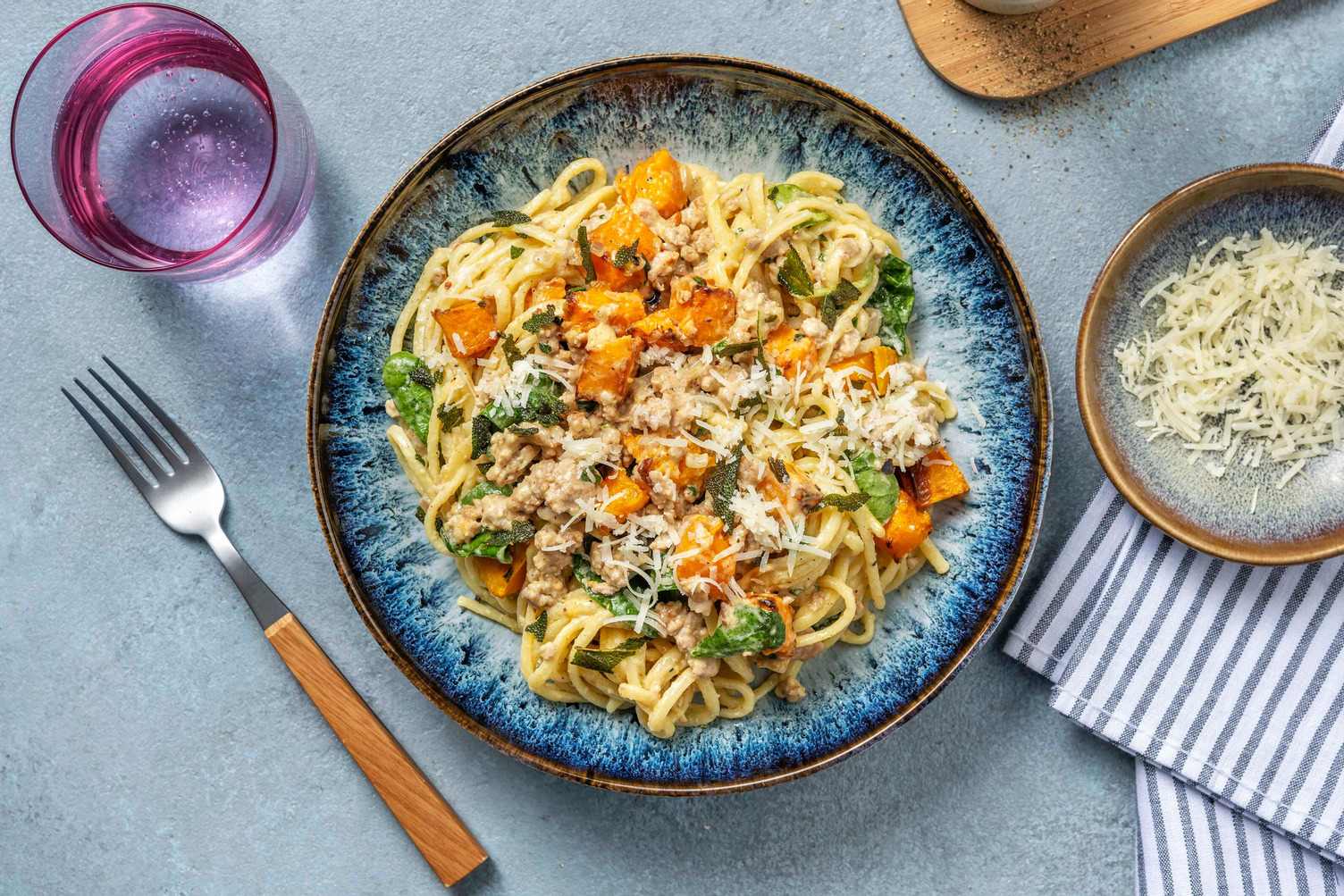 Linguines crémeuses à la courge et au porc