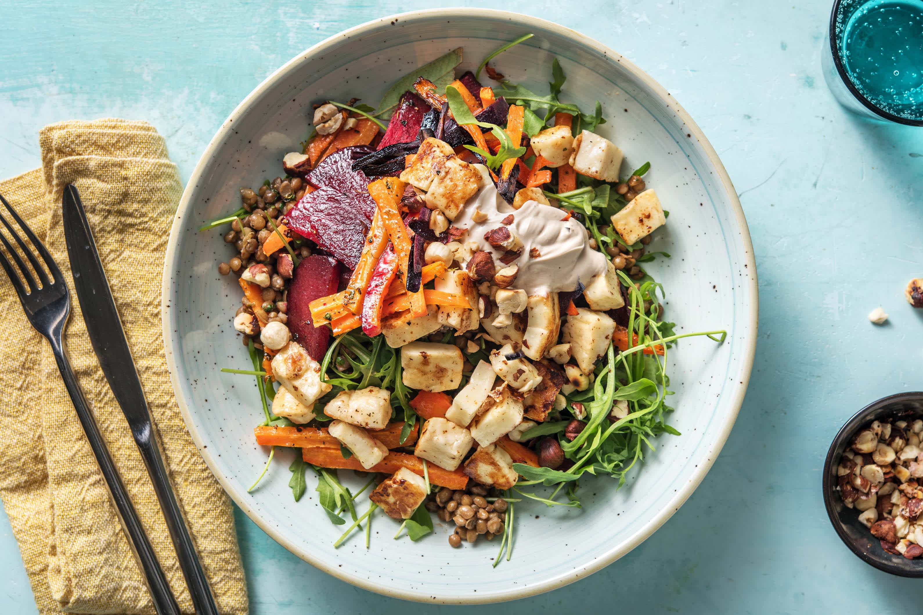 Linsensalat mit roter Beete und Halloumi