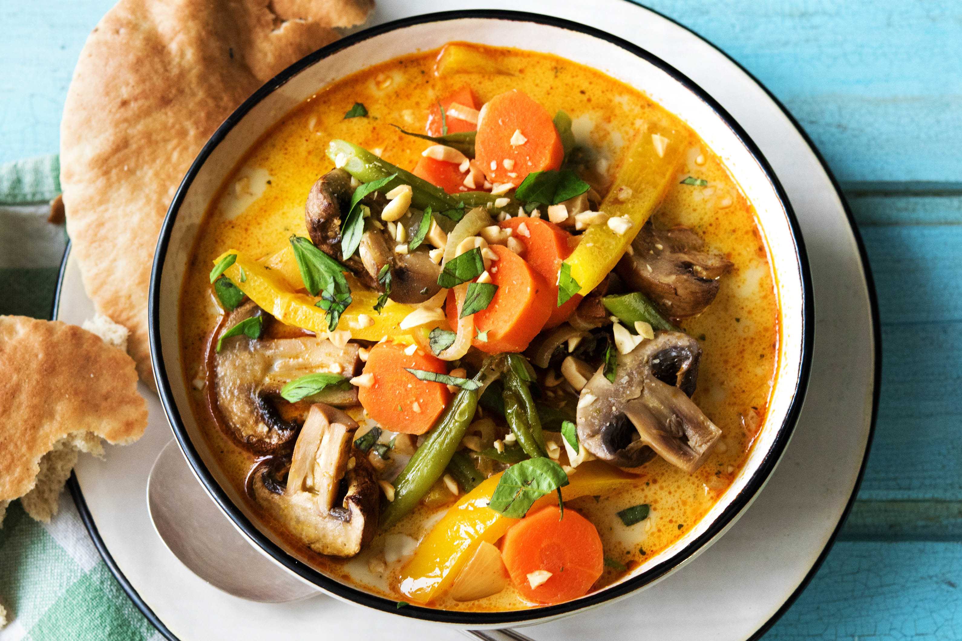 Gelbes Curry mit Ofengemüse,