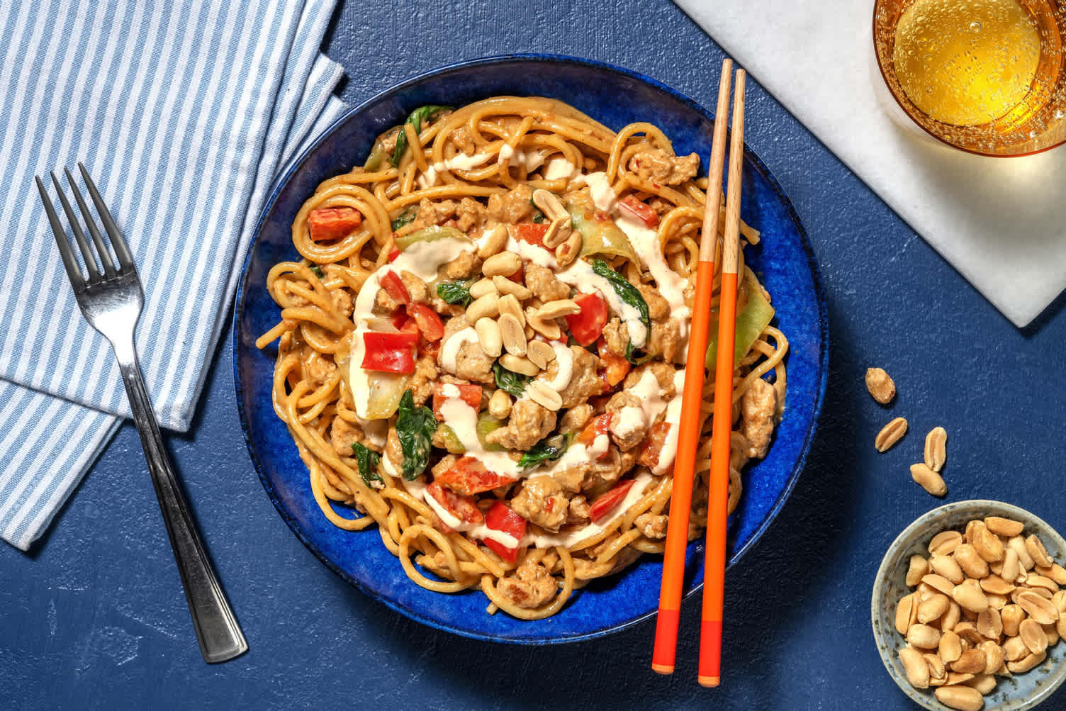 Nouilles du dragon au tofu épicé et aux arachides