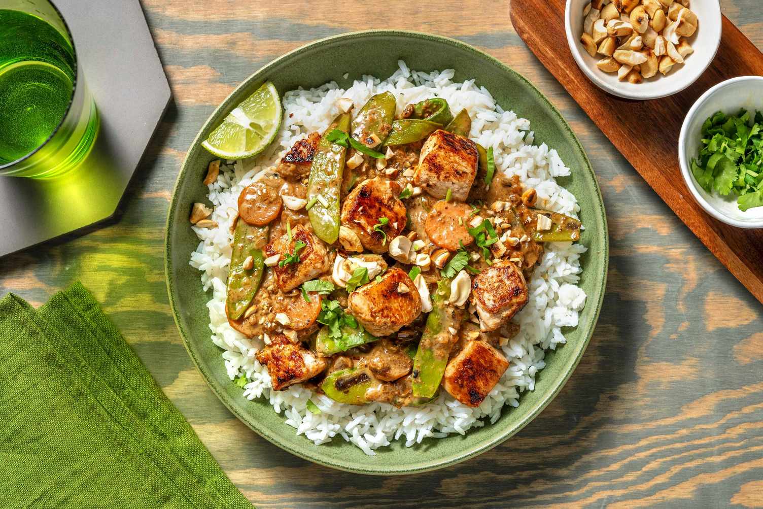 Poulet aux noix de cajou et à la vinaigrette sésame à la thaï de Hellmann’s®