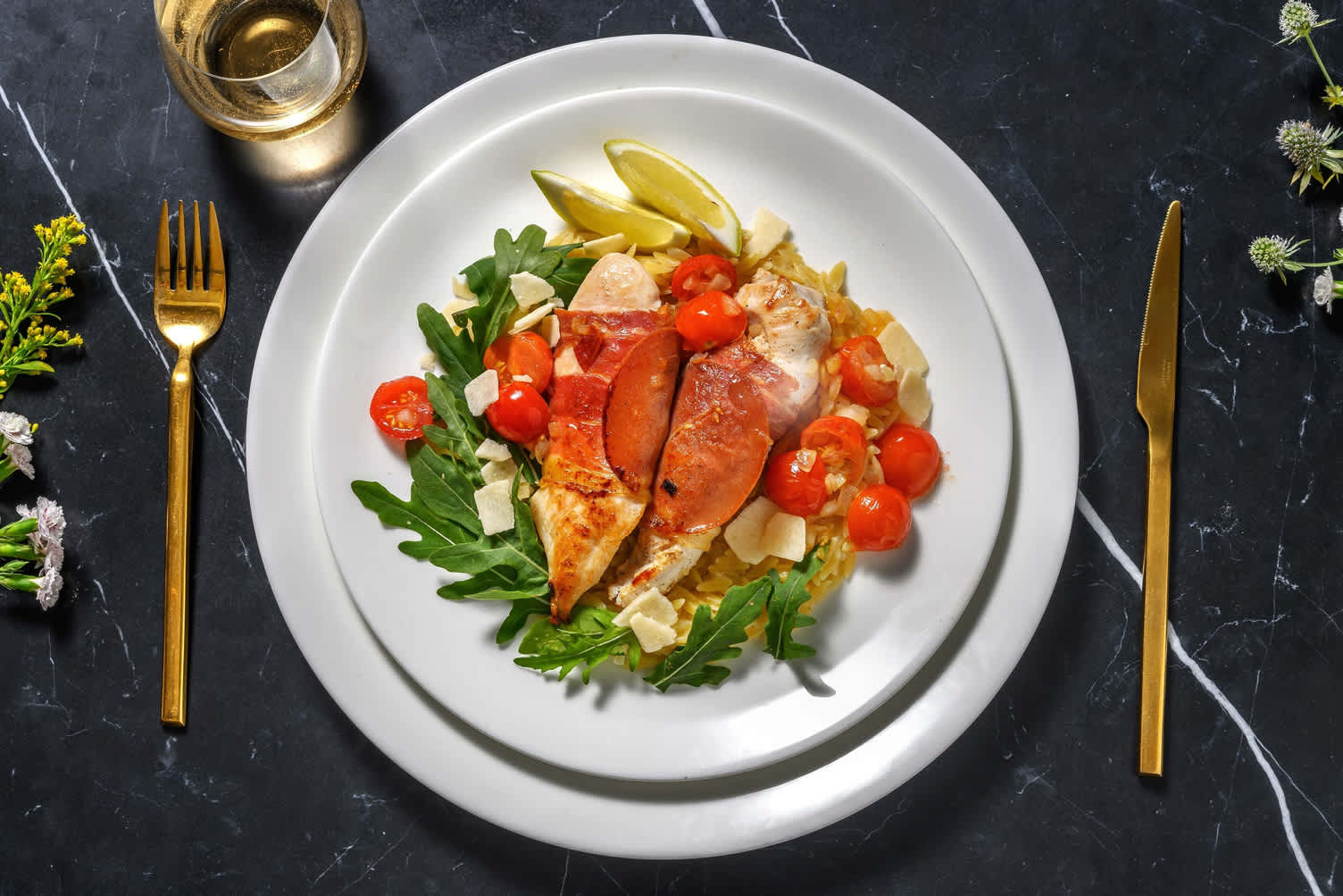 Saltimbocca van kip en serranoham met witte wijn