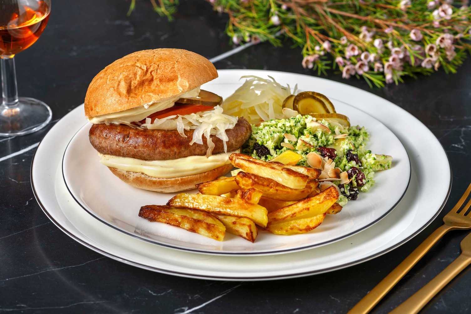 Saucisse au cheddar et pain brioché