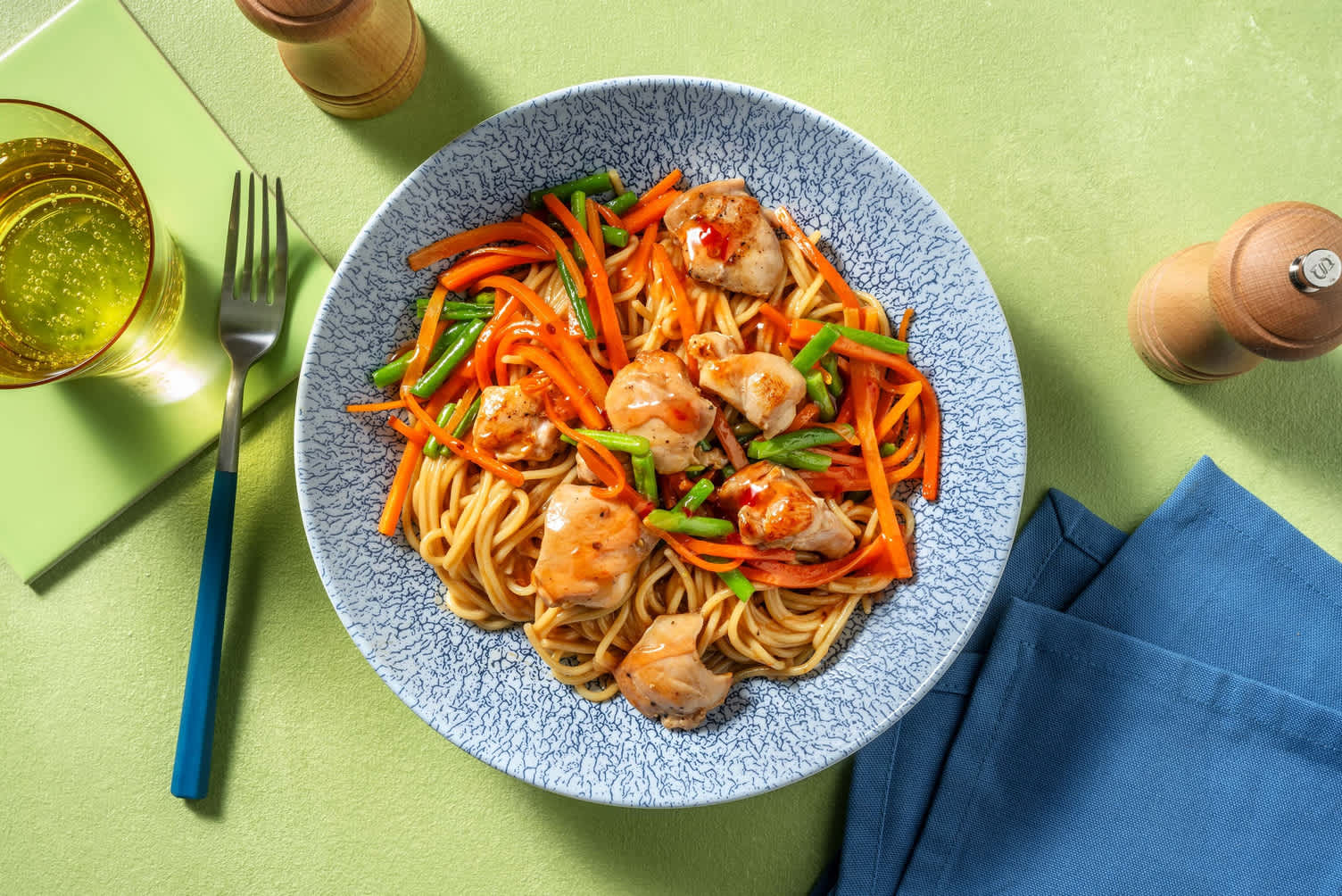 Nouilles de poulet au chili doux
