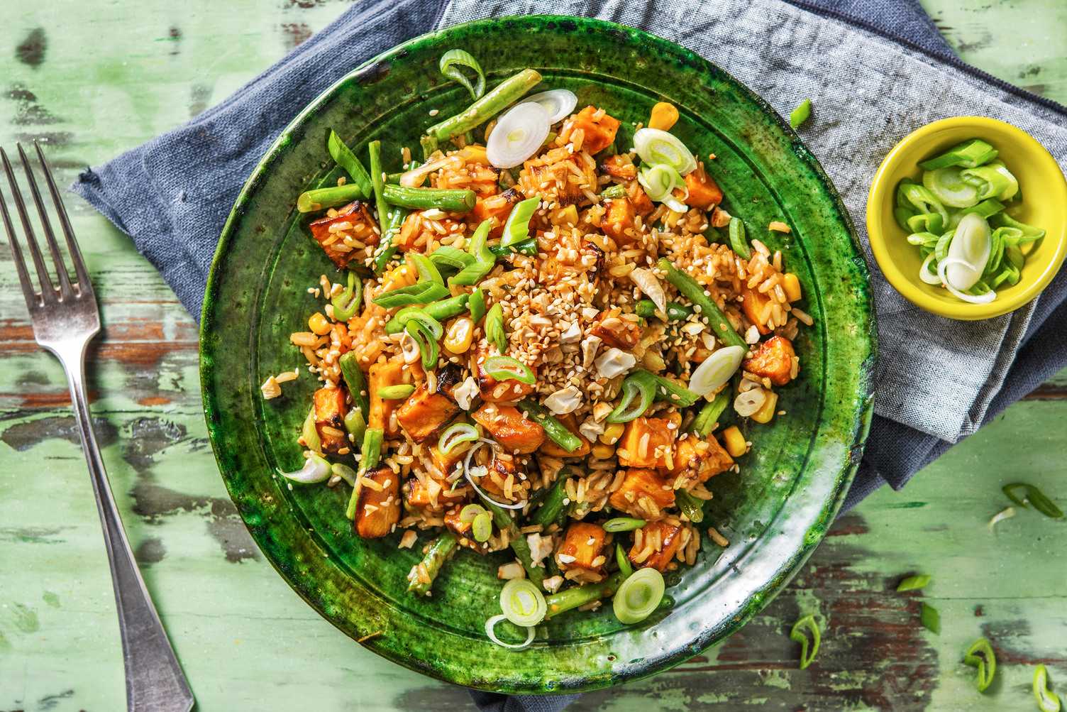 Bol au riz brun grillé