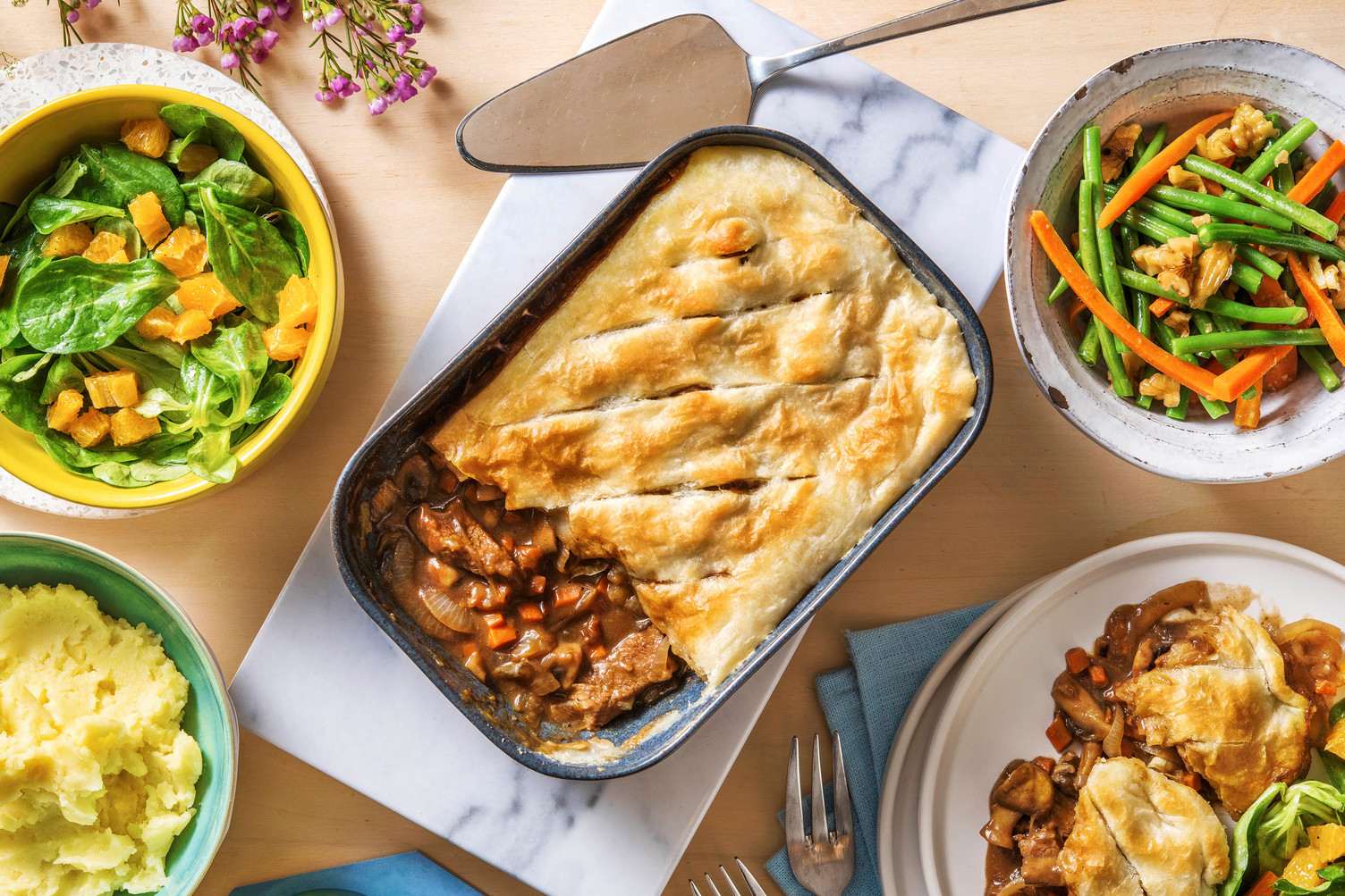 Pastei van kalfsstoof met rode wijn en champignons