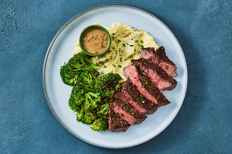 Steaks de faux-filet et sauce crémeuse campagnarde