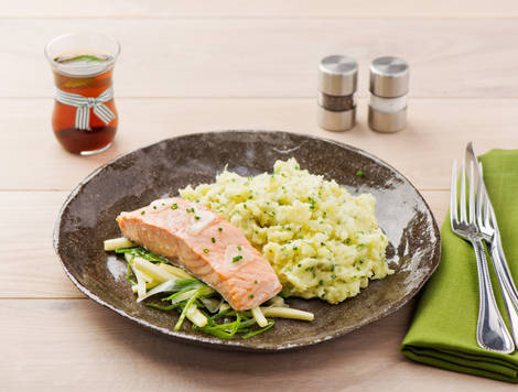 Vispakketje met zalm en pastinaak-aardappelpuree