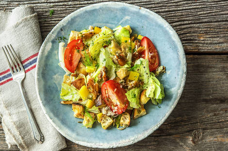 Panzanella au maquereau fumé et à l'aneth