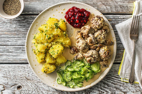 Köttbullar! Schwedische Hackbällchen
