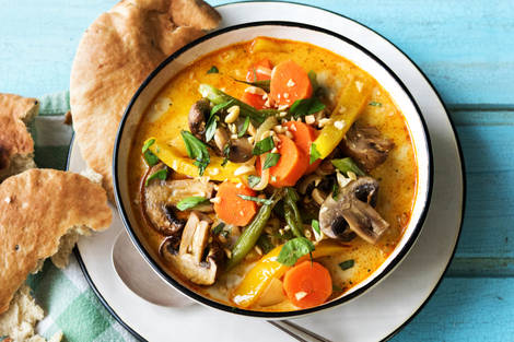 Gelbes Curry mit Ofengemüse