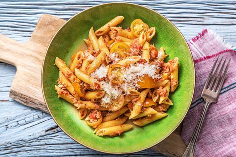 Klassische Penne mit Thunfisch