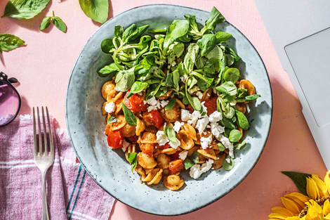 Conchiglie au pesto rouge et à la feta