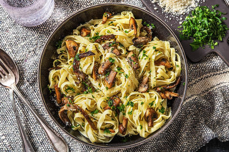 Schnelle Fettuccine mit Trüffelöl