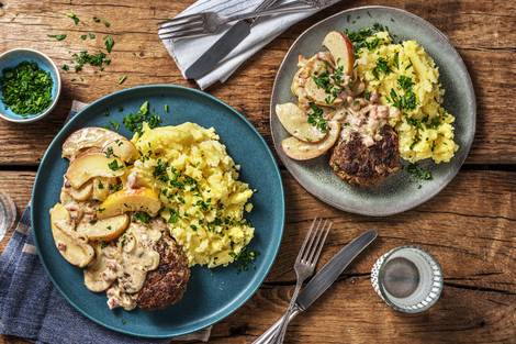 Boulette mit Apfel-Speck-Soße