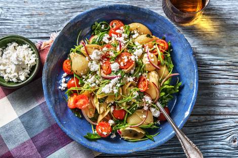 Salade de pâtes conchiglie à la crème de basilic et feta