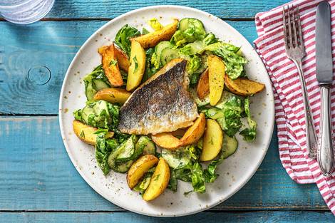 Scandinavische salade met dorade