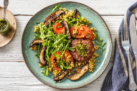 Salade de couscous perlé et steak haché