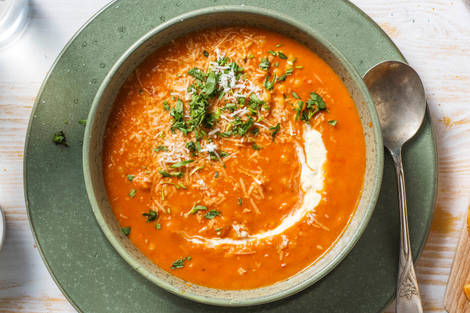 Soupe de tomate et de poivron au couscous perlé