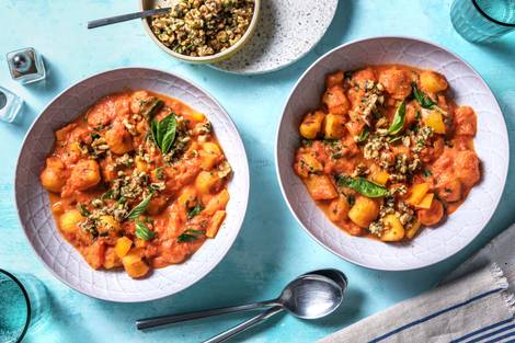 Gnocchi in cremiger Spinat-Tomaten-Soße