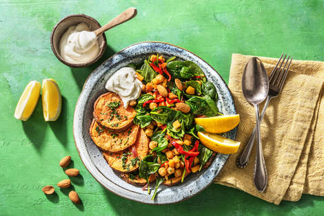 Zoete aardappel met spinazie en frisse labne