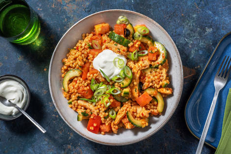 Hähnchen-Perlencouscous-Salat mit Oliven