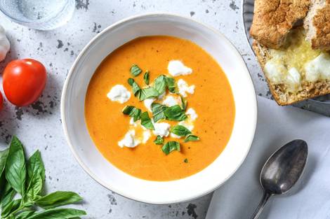 Soupe de carotte et tomate et mozzarella fondante
