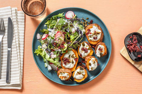 Süßkartoffeltaler mit würzig-süßem Ricotta-Kresse-Topping