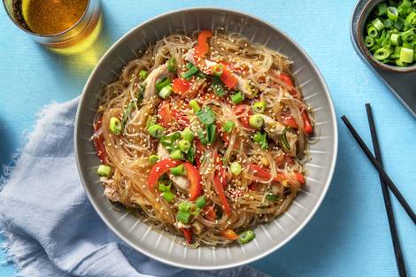 Teriyaki-Glasnudeln mit Schweinefilet & Pak Choi