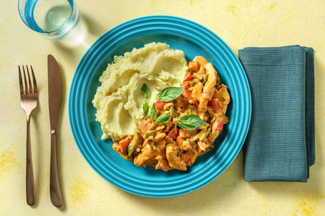 Buntes Hähnchen-Gulasch