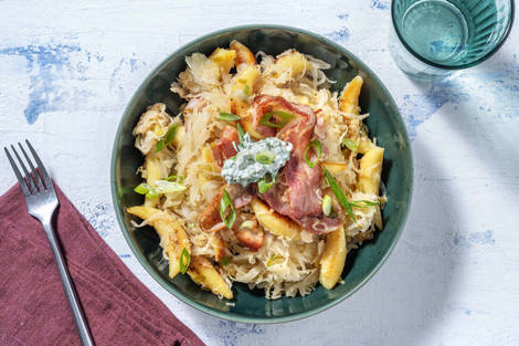 Schnelle Schupfnudeln mit Bacon und Sauerkraut