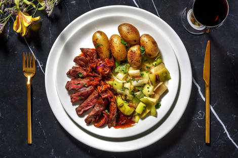 Hirschsteak mit Aprikosen-Zwiebel-Soße