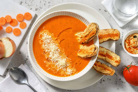 Soupe de tomate et bruschette au houmous à la harissa