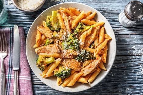 Penne mit Hähnchen und Brokkoli