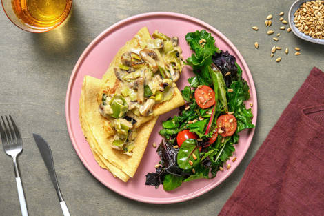 Deftige Kartoffel-Crêpes mit Porree-Pilz-Crème