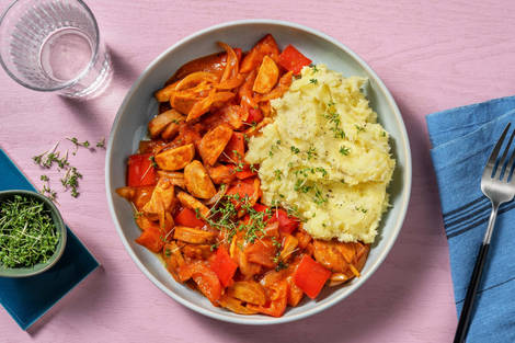 Veganes rauchiges Würstchen-Gulasch