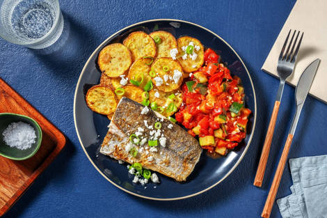 Seehecht mit Tomaten-Zucchini-Gemüse