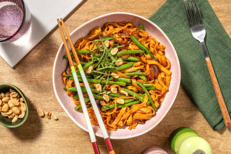 Thai Basil Noodles und grüne Bohnen