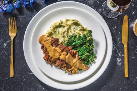 Seared Steak & Creamy Peppercorn Sauce